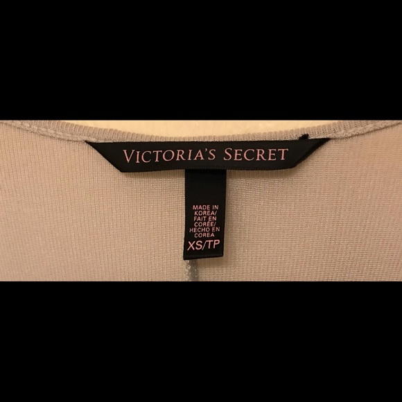 Victoria’s Secret Flowey Top - Picture 5 of 5